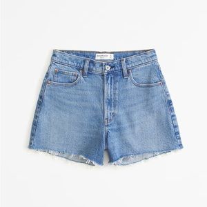 Abercrombie & Fitch Cut Off Shorts